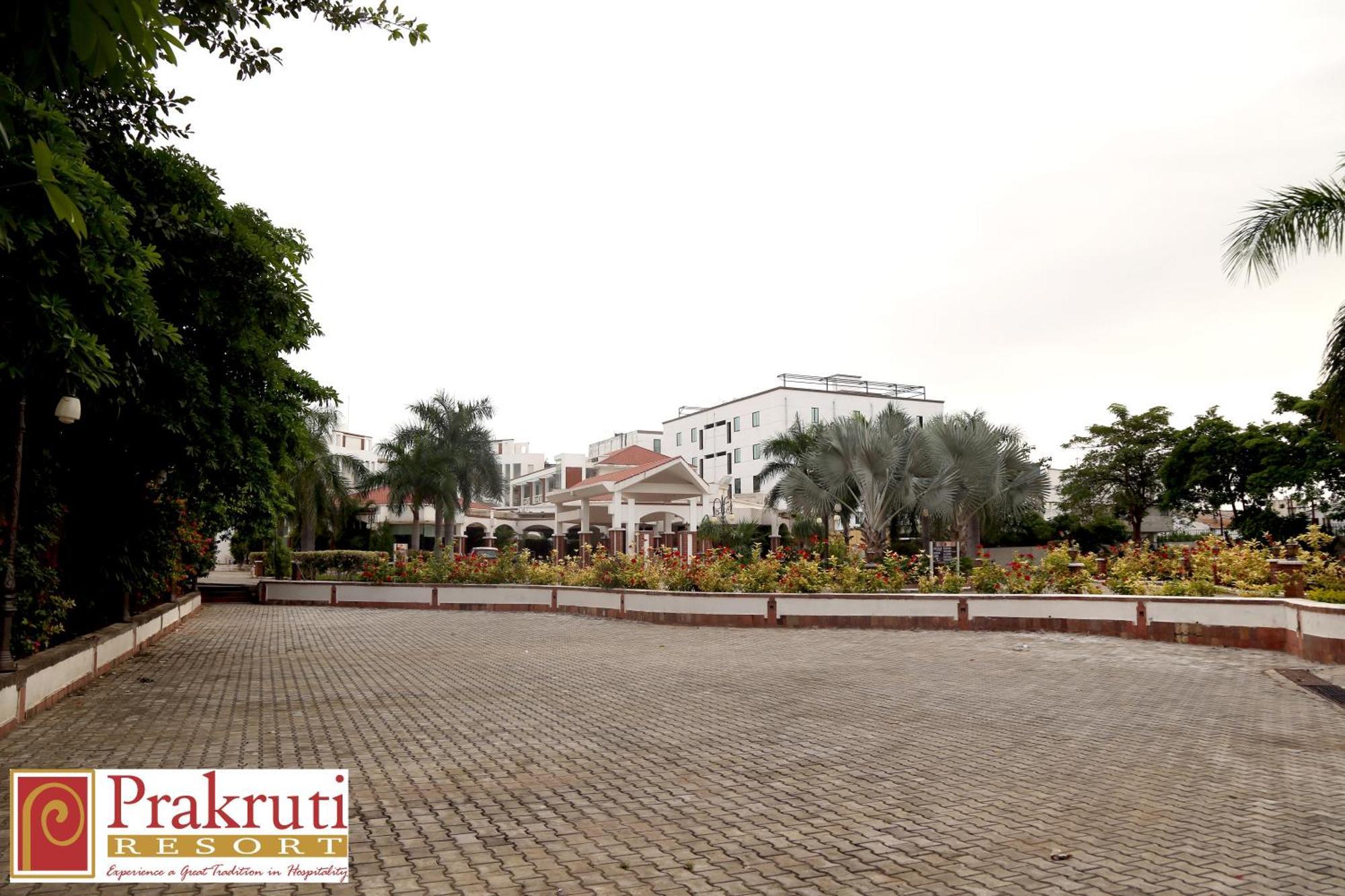 Prakruti Resort Вадодара Экстерьер фото