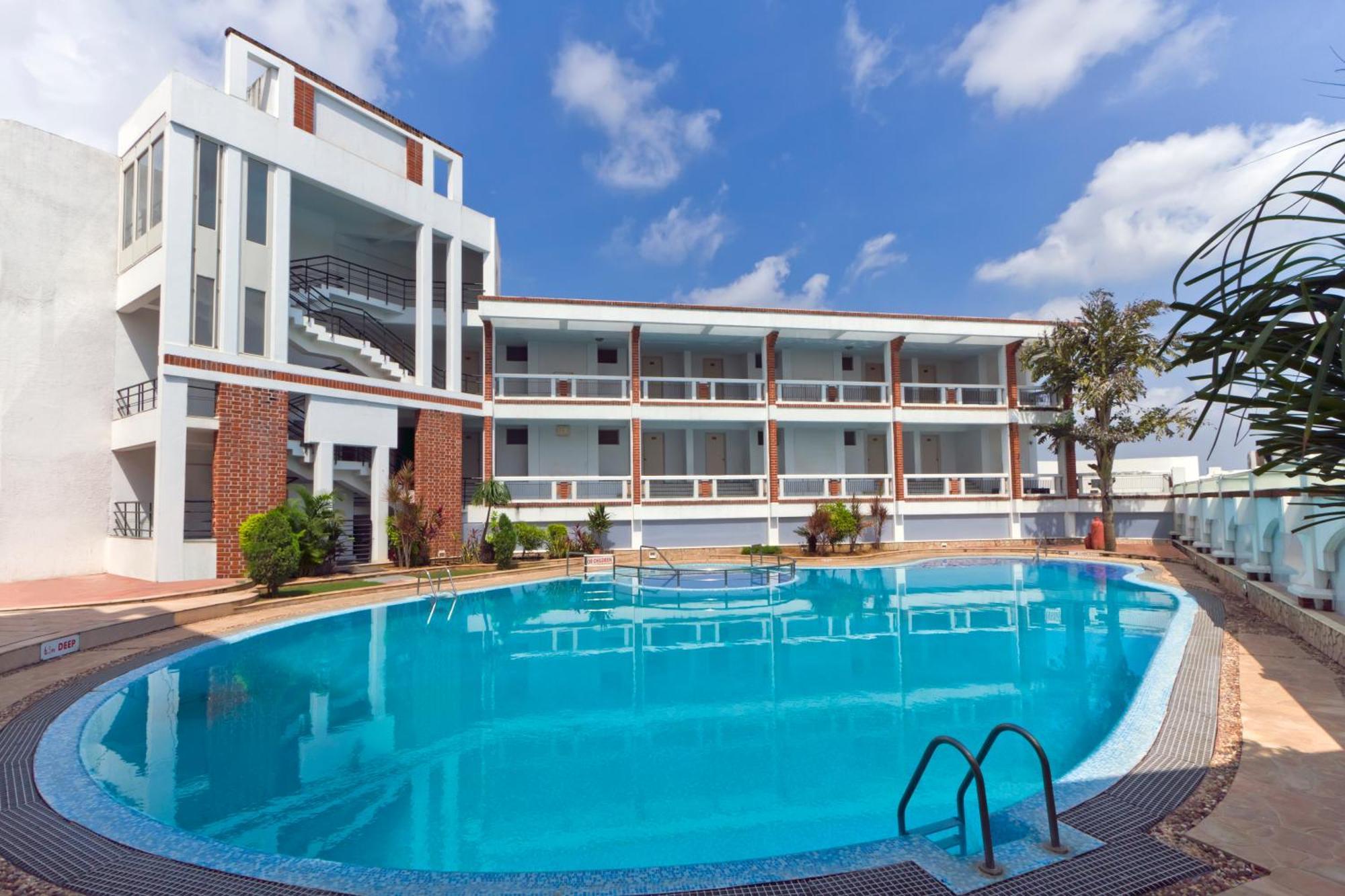 Prakruti Resort Вадодара Экстерьер фото